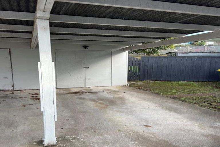 Photo of property in 2/50 Moncrieff Avenue, Clendon Park, Auckland, 2103