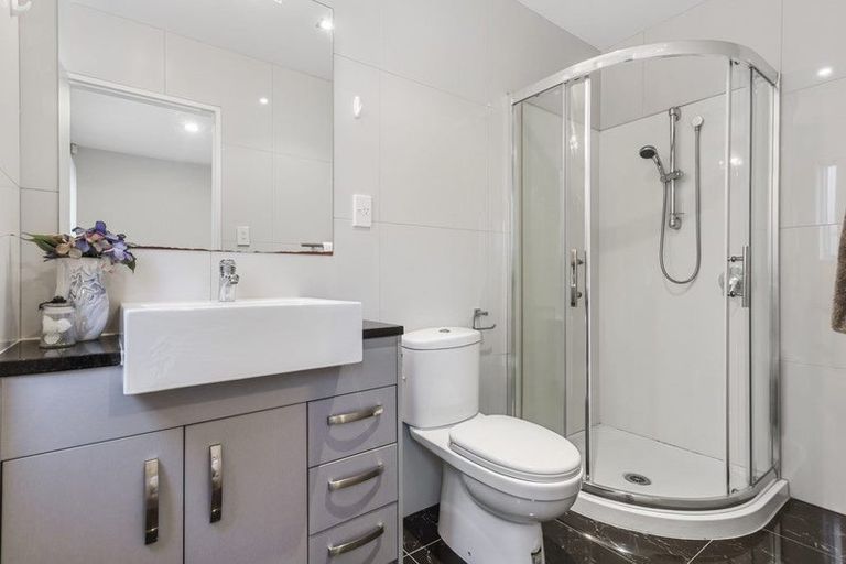 Photo of property in 28/5 Perekia Street, Albany, Auckland, 0632