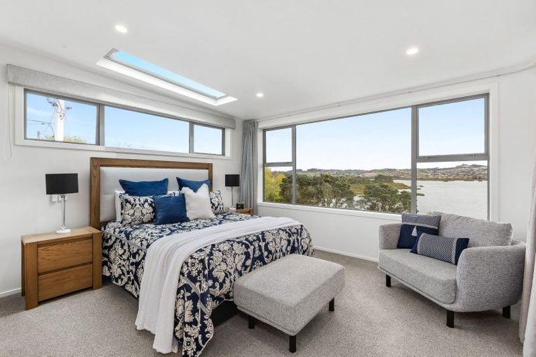 Photo of property in 51 Moffat Road, Red Beach, 0932