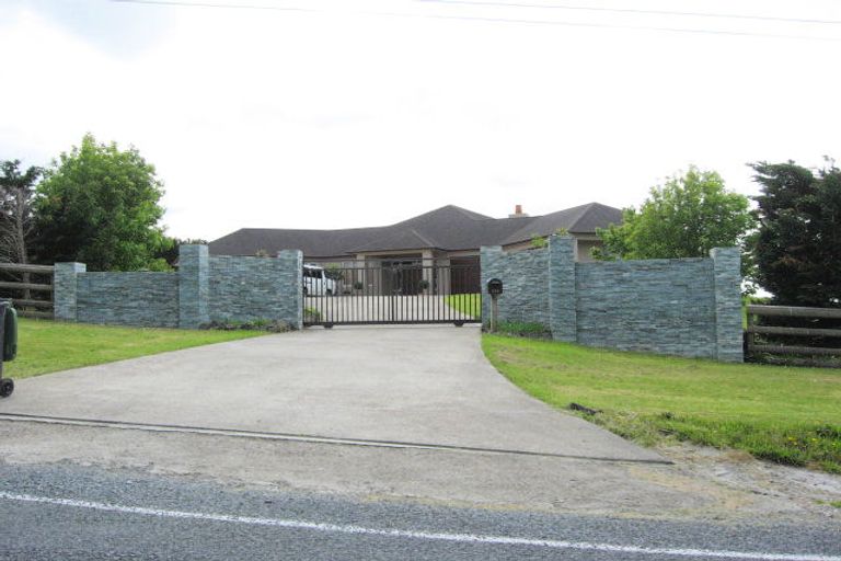 Photo of property in 258 Old North Road, Kumeu, 0892