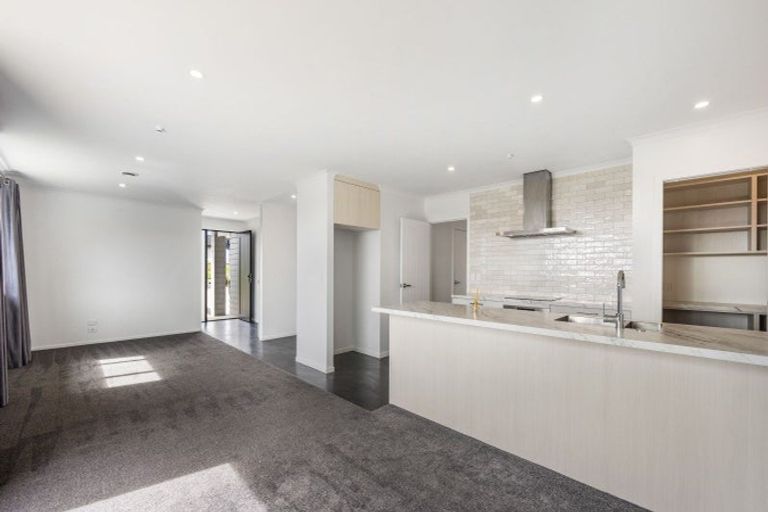 Photo of property in 19 Tahuna Minhinnick Drive, Glenbrook, Waiuku, 2681