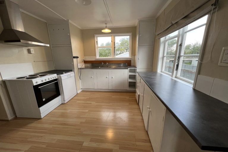 Photo of property in 64 Andrew Avenue, Roslyn, Palmerston North, 4414