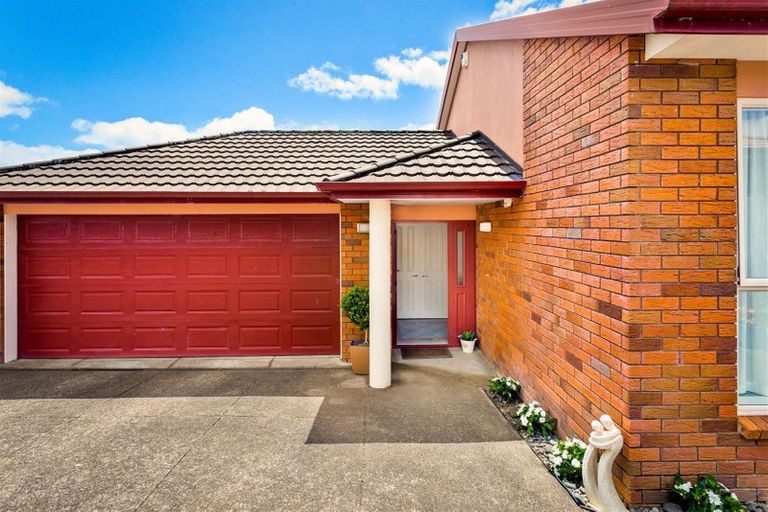 Photo of property in 20 Arlose Place, Westgate, Auckland, 0614