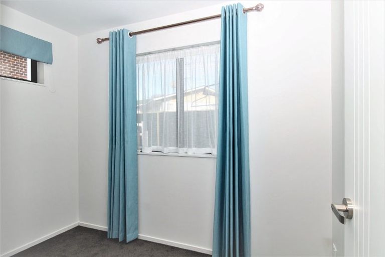 Photo of property in 37 Lynmore Drive, Hillpark, Auckland, 2102