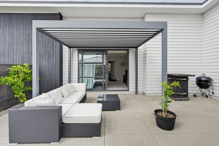 Photo of property in 30 Tyler Davies Drive, Red Beach, 0932