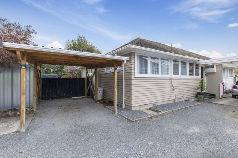 Photo of property in 1/15 Lane Street, Wallaceville, Upper Hutt, 5018