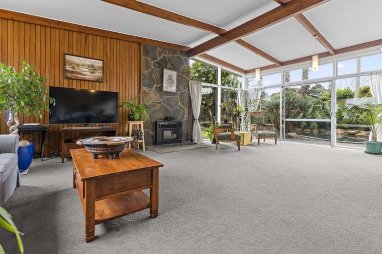 Photo of property in 2 Bushlands Place, Opaheke, Papakura, 2113