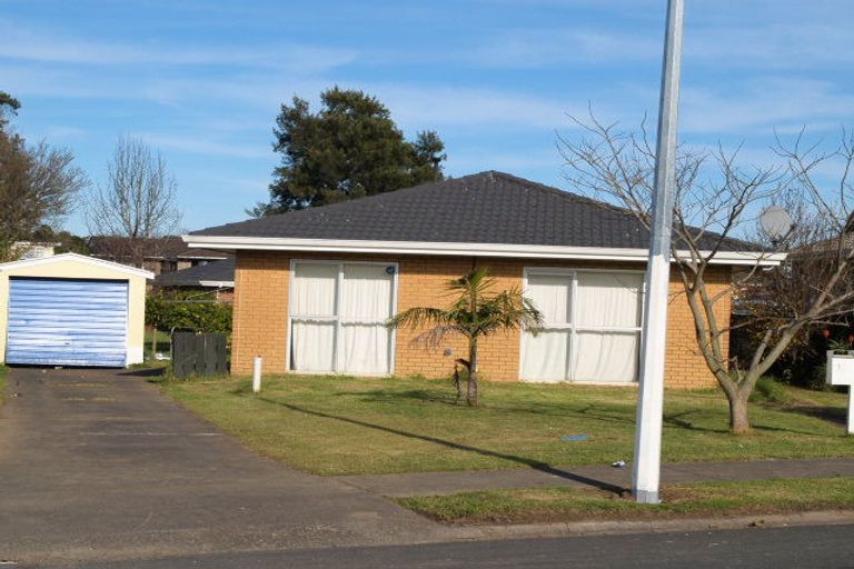 Photo of property in 15 Archboyd Avenue, Mangere East, Auckland, 2024