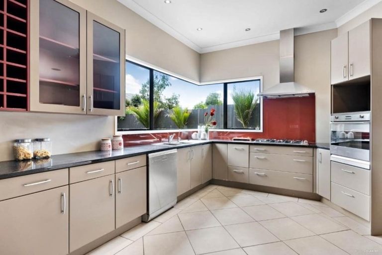 Photo of property in 52 Shelter Drive, Greenhithe, Auckland, 0632