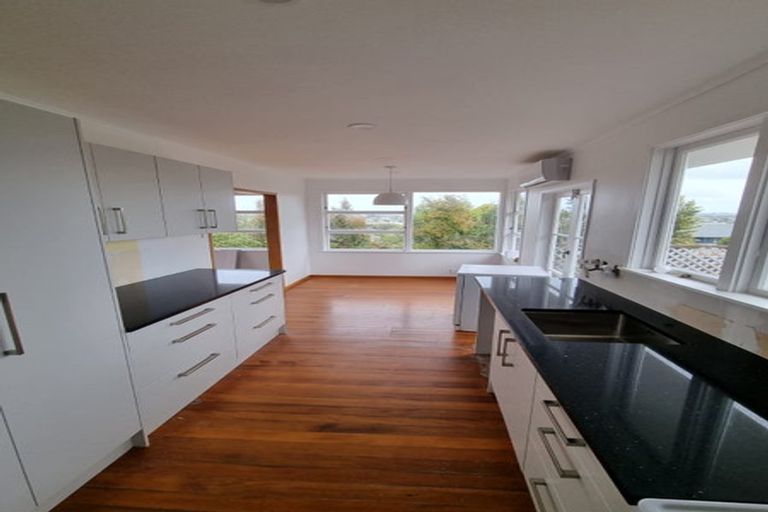 Photo of property in 44 Juniper Road, Sunnynook, Auckland, 0620