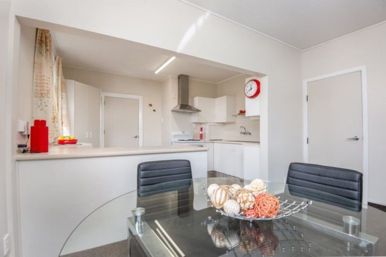 Photo of property in 16 Bush Road, Mosgiel, 9024