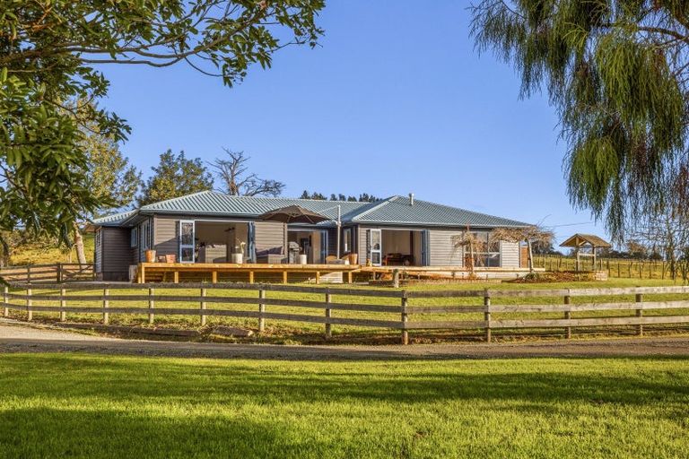 Photo of property in 781 Kahikatea Flat Road, Waitoki, Kaukapakapa, 0871