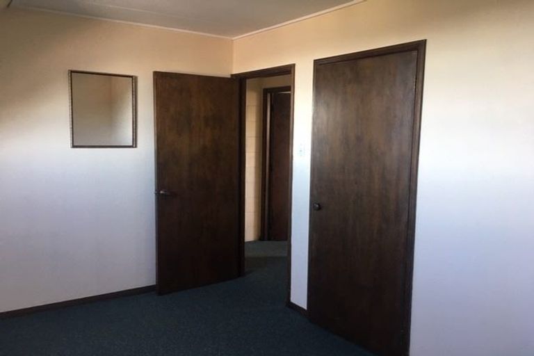 Photo of property in 1/555 Hillside Road, Caversham, Dunedin, 9012