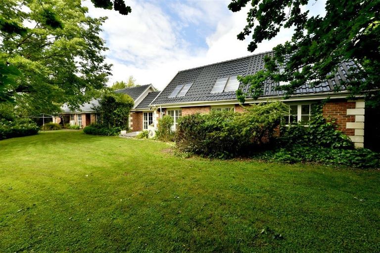 Photo of property in 5 Golden Elm Lane, Upper Riccarton, Christchurch, 8041