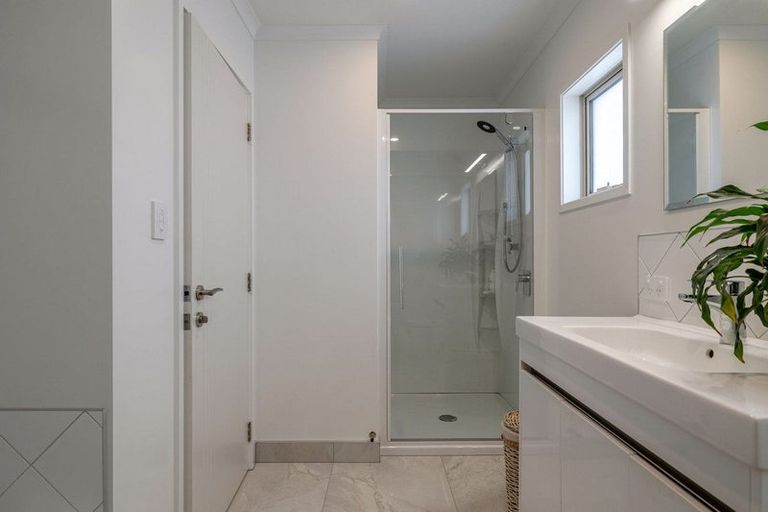 Photo of property in 6 Silkwood Place, Fitzherbert, Palmerston North, 4410