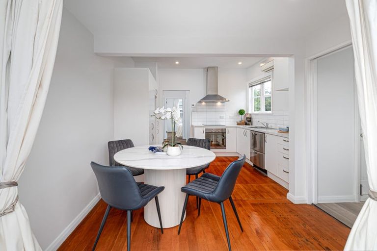 Photo of property in 1/58 Wilsons Road, Saint Martins, Christchurch, 8022