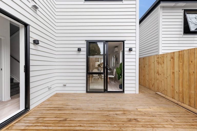 Photo of property in 49c Vera Road, Te Atatu South, Auckland, 0610