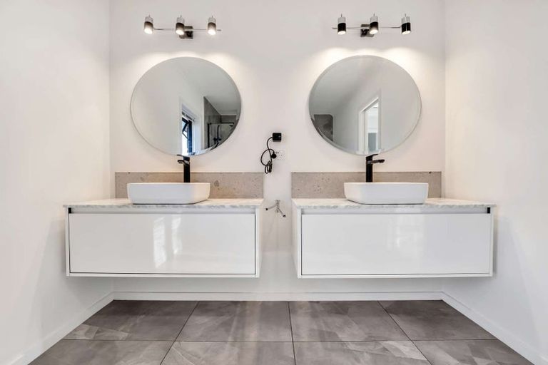 Photo of property in 37 Magellan Rise, Flagstaff, Hamilton, 3210