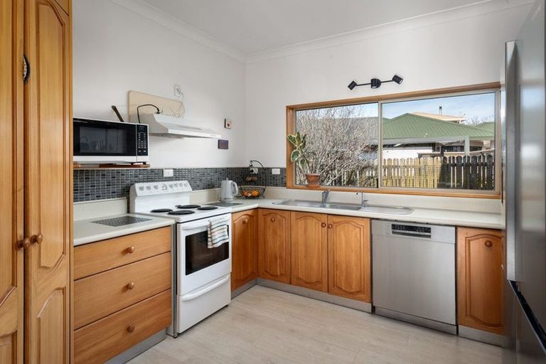 Photo of property in 2 Baigent Place, Tanners Point, Katikati, 3177