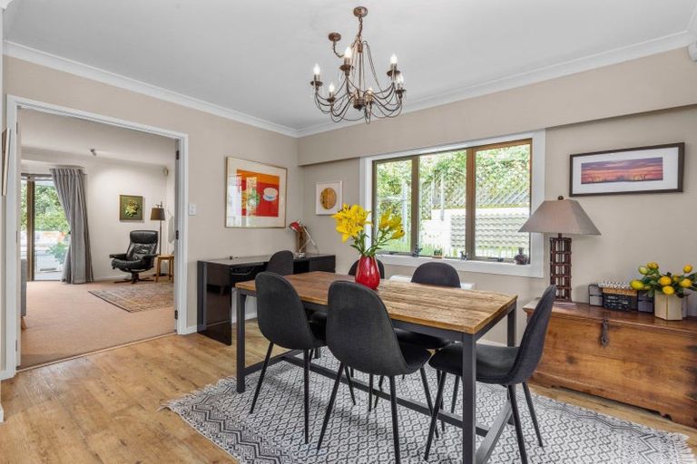 Photo of property in 11 Muritai Crescent, Havelock North, 4130