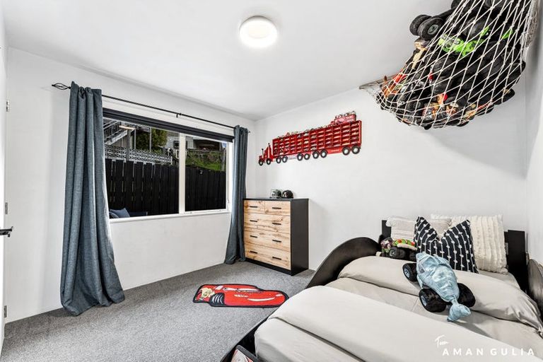 Photo of property in 22 Whangaparaoa Road, Red Beach, 0932
