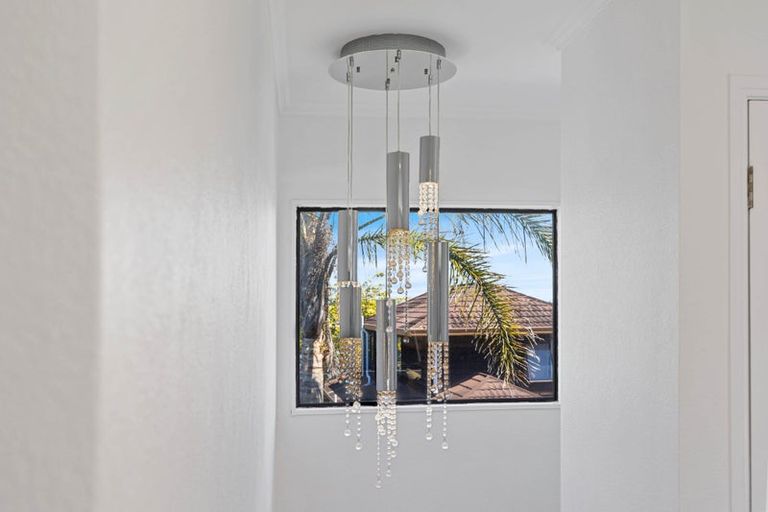 Photo of property in 2/28 Britannia Place, Half Moon Bay, Auckland, 2012