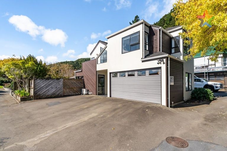 Photo of property in 2/27 Mawson Street, Waiwhetu, Lower Hutt, 5010