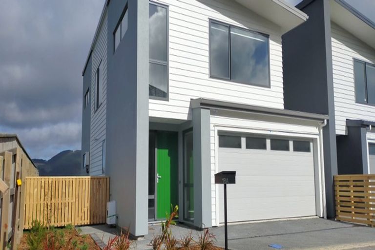 Photo of property in 18a Omaka Place, Aotea, Porirua, 5024