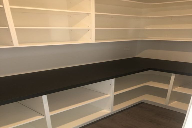 Photo of property in 221 Te Okuroa Drive, Papamoa, 3118