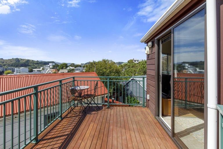 Photo of property in 53 Hankey Street, Mount Cook, Wellington, 6011
