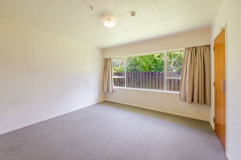Photo of property in 16 Anderson Road, Taradale, Napier, 4112