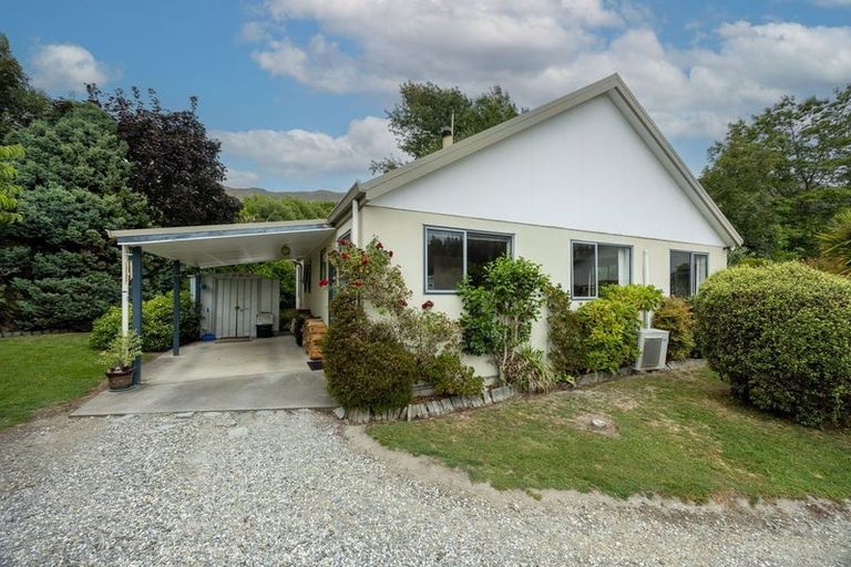 Photo of property in 5b Larch Place, Wanaka, 9305
