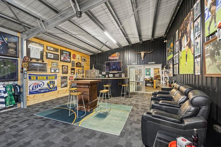 Photo of property in 583 State Highway 16, Kumeu, 0891