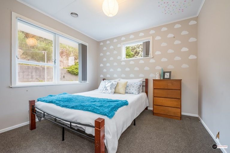 Photo of property in 24 Mimihau Grove, Wainuiomata, Lower Hutt, 5014