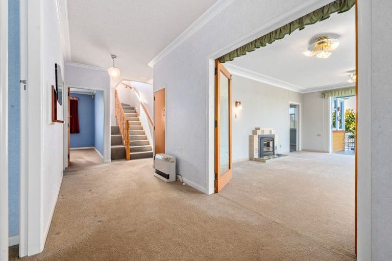 Photo of property in 42 Forest Lake Road, Forest Lake, Hamilton, 3200