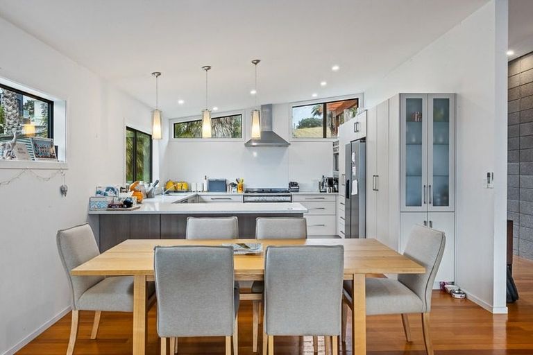 Photo of property in 26 Hawaiian Parade, Arkles Bay, Whangaparaoa, 0932