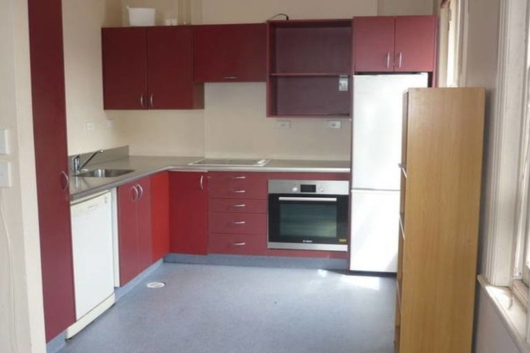 Photo of property in 8/31 Dowling Street, Dunedin Central, Dunedin, 9016