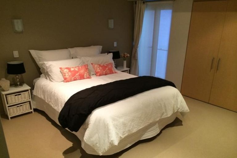 Photo of property in Sanctum Apartment, 10 Ebor Street, Te Aro, Wellington, 6011