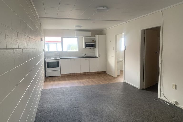 Photo of property in 8/3 Tralee Place, Hillcrest, Hamilton, 3216