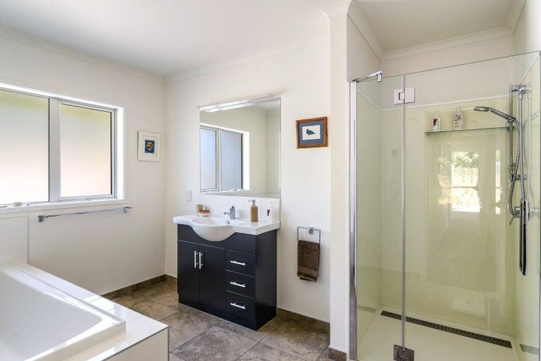 Photo of property in 17 Baldwin Road, Tasman, Upper Moutere, 7173