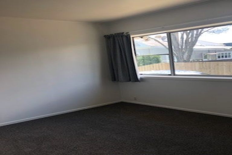 Photo of property in 2/7 Chapel Street, Papakura, 2110