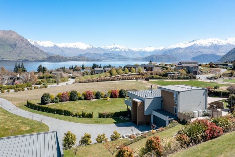Photo of property in 27 Ridgecrest, Wanaka, 9305