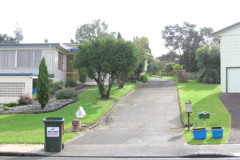 Photo of property in 14 Amorino Drive, Red Beach, 0932