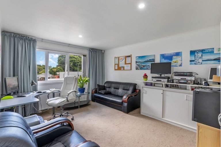 Photo of property in 4 Galilee Avenue, Red Hill, Papakura, 2110