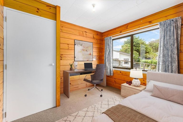 Photo of property in 47 Albatross Close, Whitby, Porirua, 5024