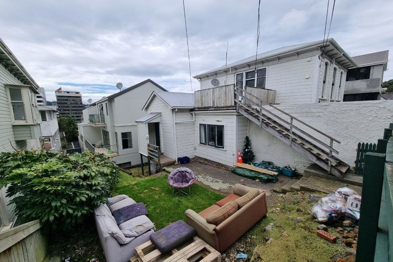 Photo of property in 295 The Terrace, Te Aro, Wellington, 6011