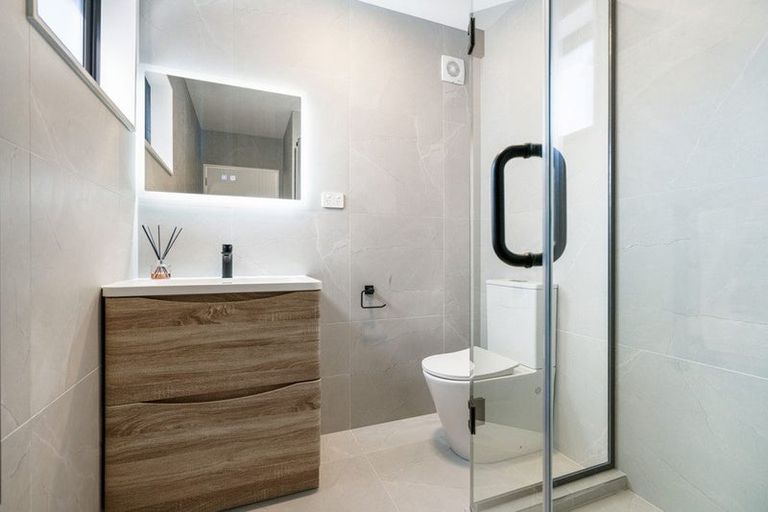 Photo of property in 127a Te Atatu Road, Te Atatu South, Auckland, 0610