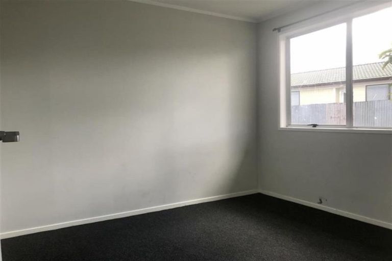 Photo of property in 10 Limond Street, Randwick Park, Auckland, 2105
