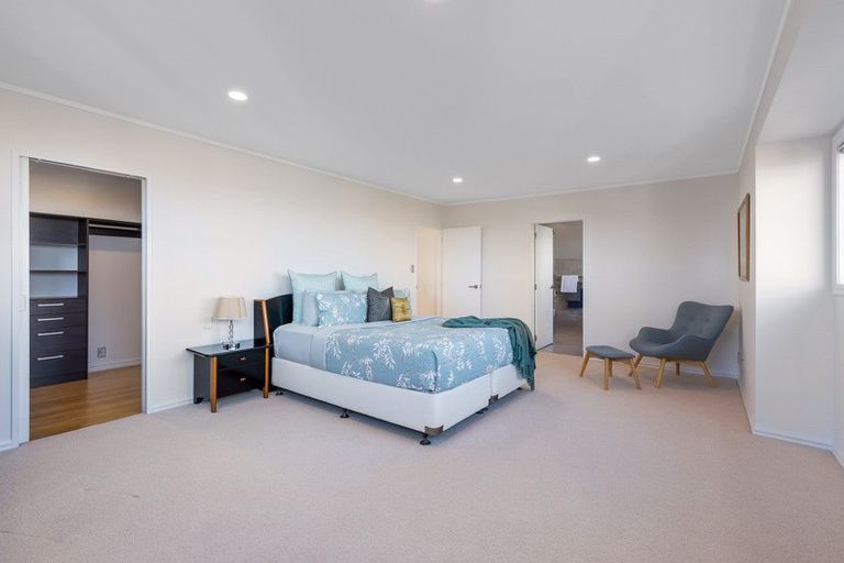 Photo of property in 4 Calypso Place, Rothesay Bay, Auckland, 0630