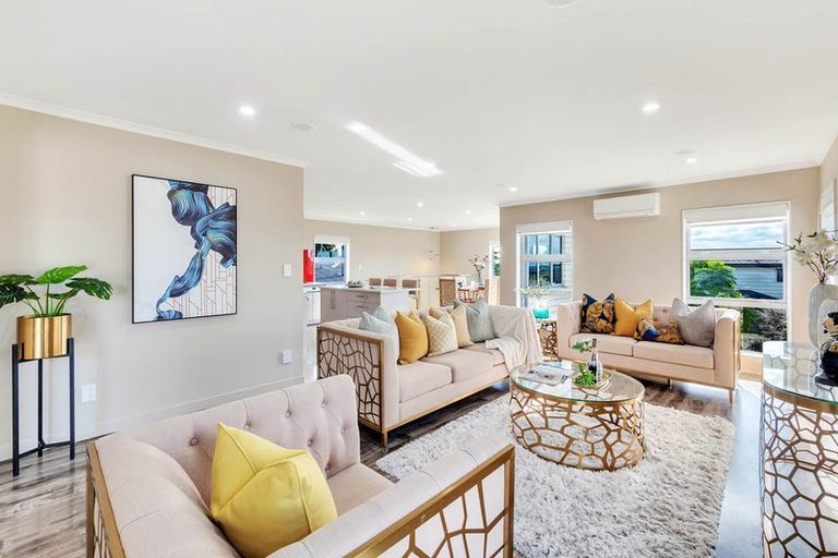 Photo of property in 285 Don Buck Road, Massey, Auckland, 0614